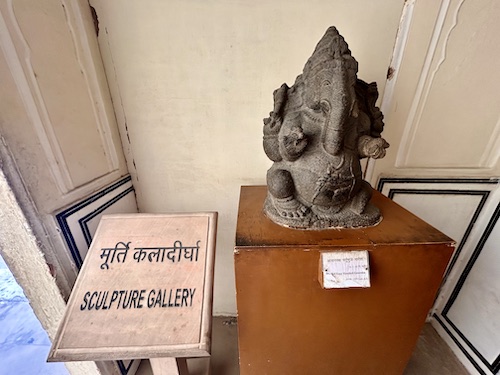 Sculpture Gallery Hawa Mahal in Jaipur