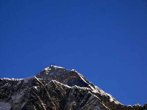 Mount Everest a close view (south summit)